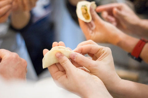 Ravioli cinesi senza glutine fatti a mano: la nuova sfida di Zen IO